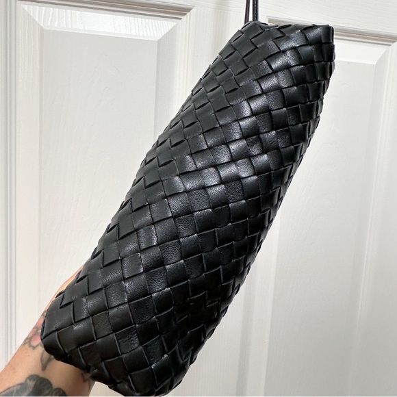 Quince Italian Leather Handwoven Pouch Crossbody Clutch | One Size | Black 👜✨ - Picture 8 of 14